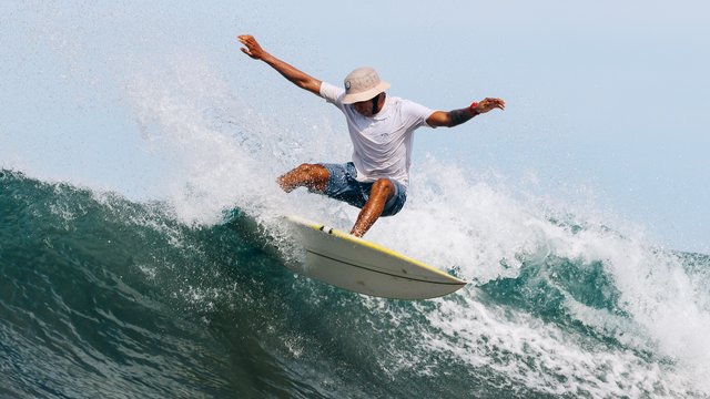 Surfing-992.jpg